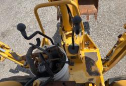 RETROEXCAVADORA JOHN DEERE 110