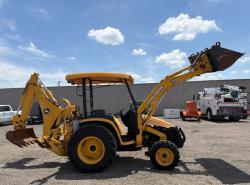 RETROEXCAVADORA JOHN DEERE 110