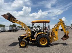 RETROEXCAVADORA JOHN DEERE 110