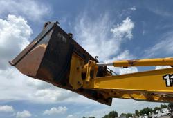 RETROEXCAVADORA JOHN DEERE 110