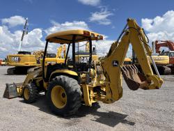 Retroexcavadora John Deere 110