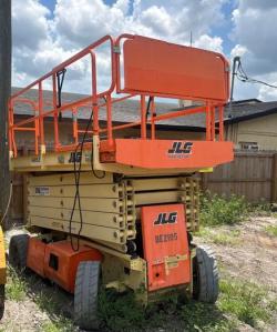 ASCENSOR TIPO TIJERA JLG 4069LE