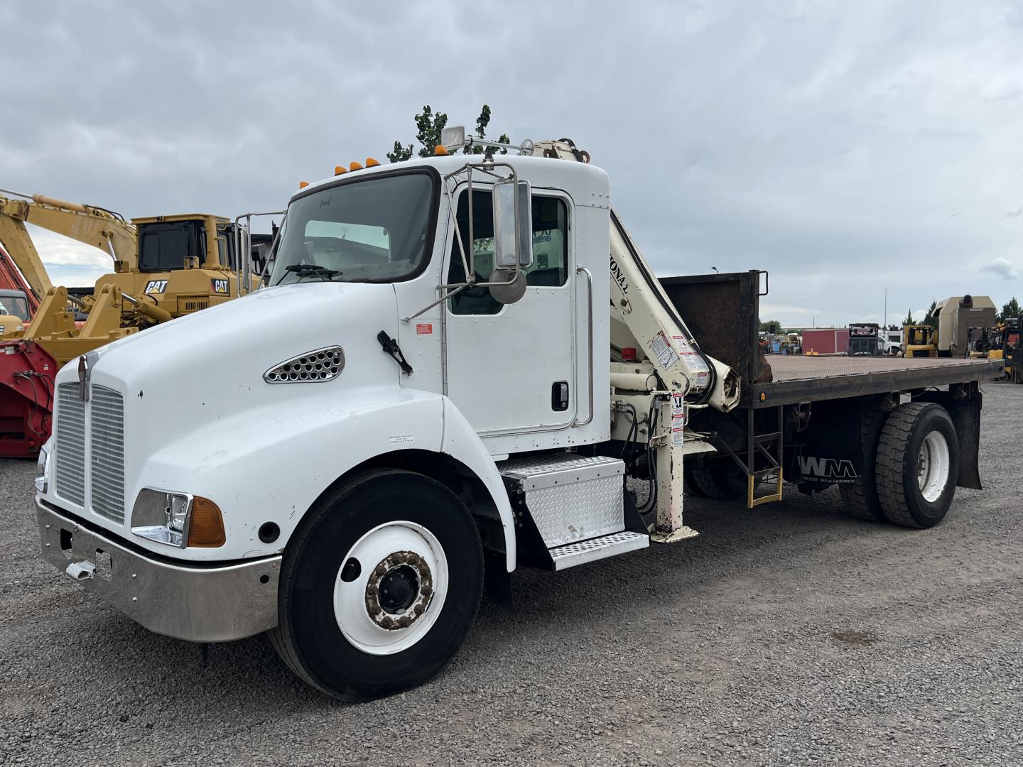 imagenes/INVOICE/2026/19166/Camion_Kenworth_T300_con_grua_National_Crane_serie_N50_23.JPG