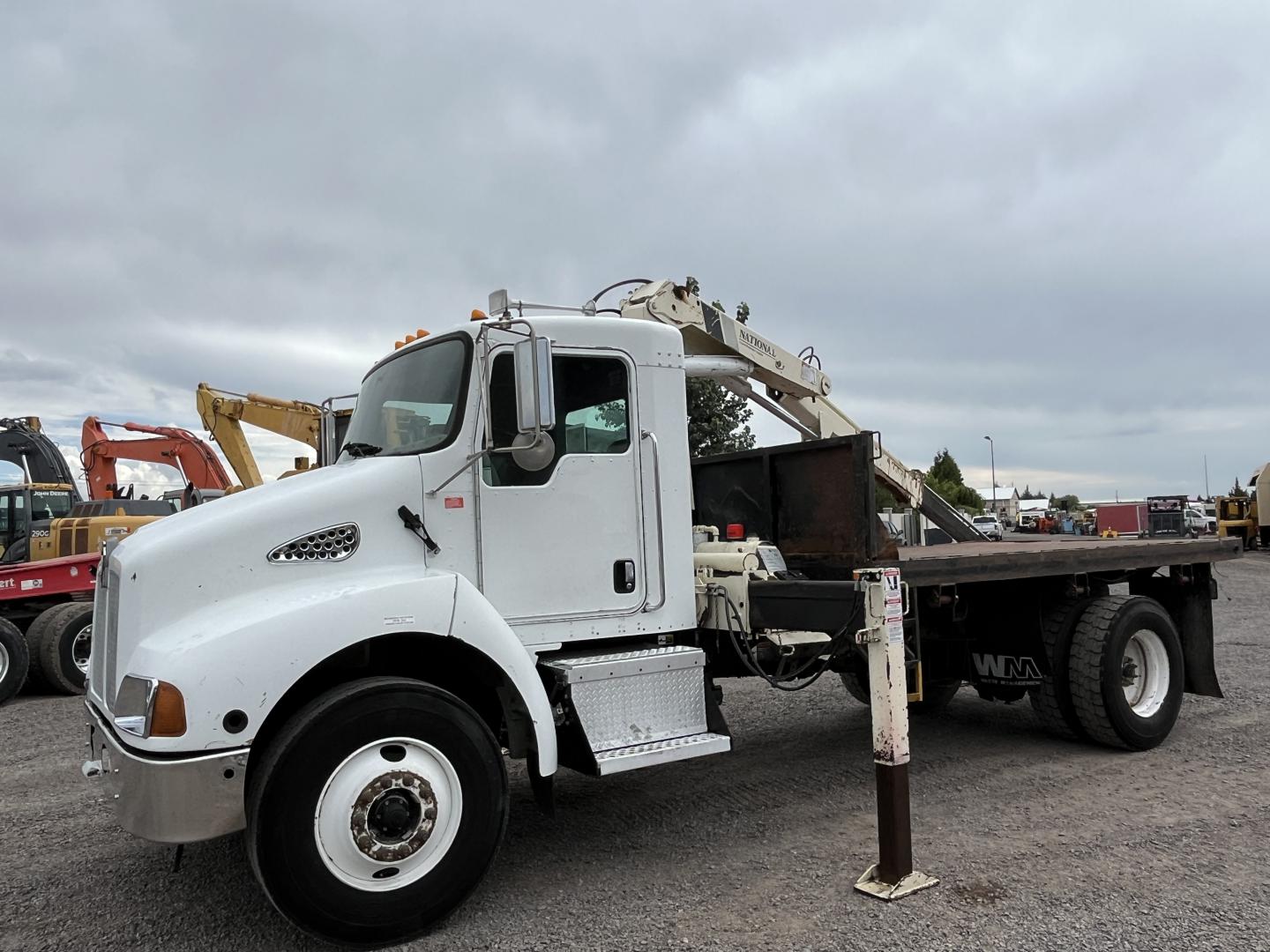 imagenes/INVOICE/2026/19166/Camion_Kenworth_T300_con_grua_National_Crane_serie_N50_61.JPG
