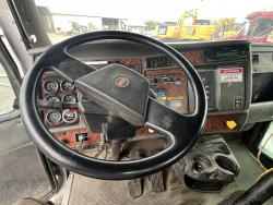 Camion Kenworth T300 con grua National Crane serie N50