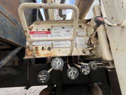 Camion Kenworth T300 con grua National Crane serie N50
