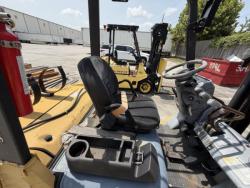 Montacarga Caterpillar 2P5000