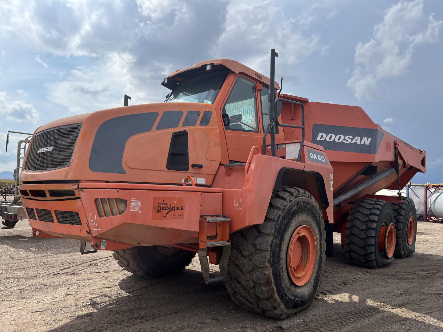 imagenes/INVOICE/2026/19173/Dompe_articulado_Doosan_DA40_28.JPG