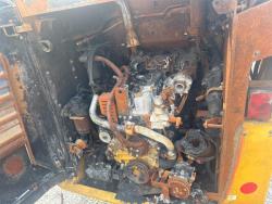Minicargador Caterpillar 242D3