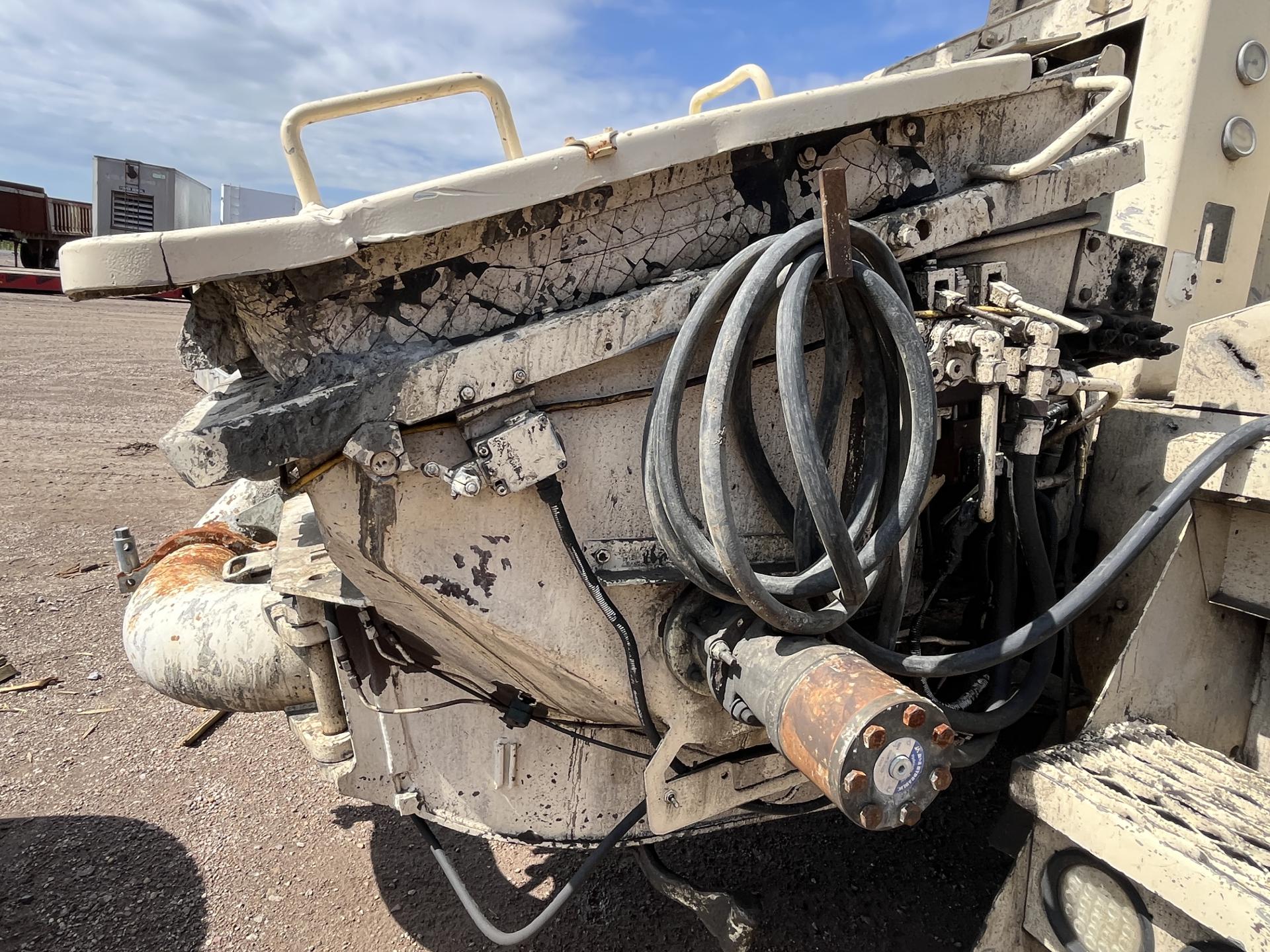 imagenes/INVOICE/2026/19183/Camion_Mack_con_bomba_de_concreto_Putzmeister_bsf_28Z_14.JPG