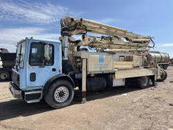 Camion Mack MR688S con Bomba de concreto Putzmeister BSF28Z.12L