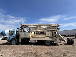 Camion Mack MR688S con Bomba de concreto Putzmeister BSF28Z.12L