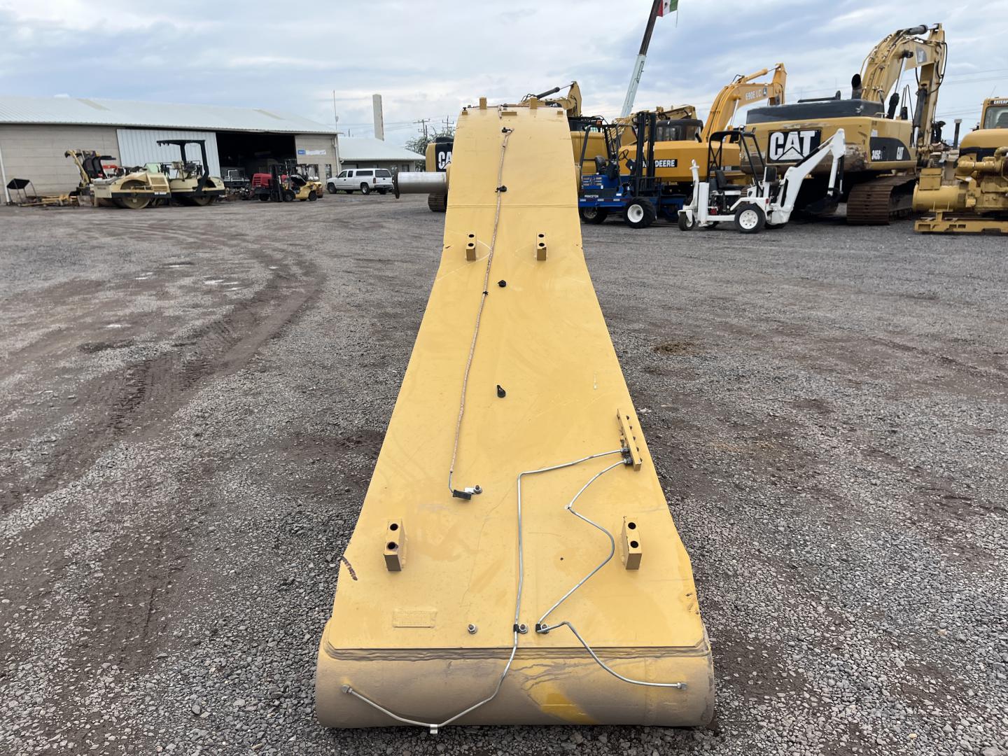imagenes/INVOICE/2026/19185/Brazo_boom_para_excavadora_Caterpillar_336E_5.JPG