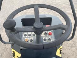 Compactador Hypac C747B