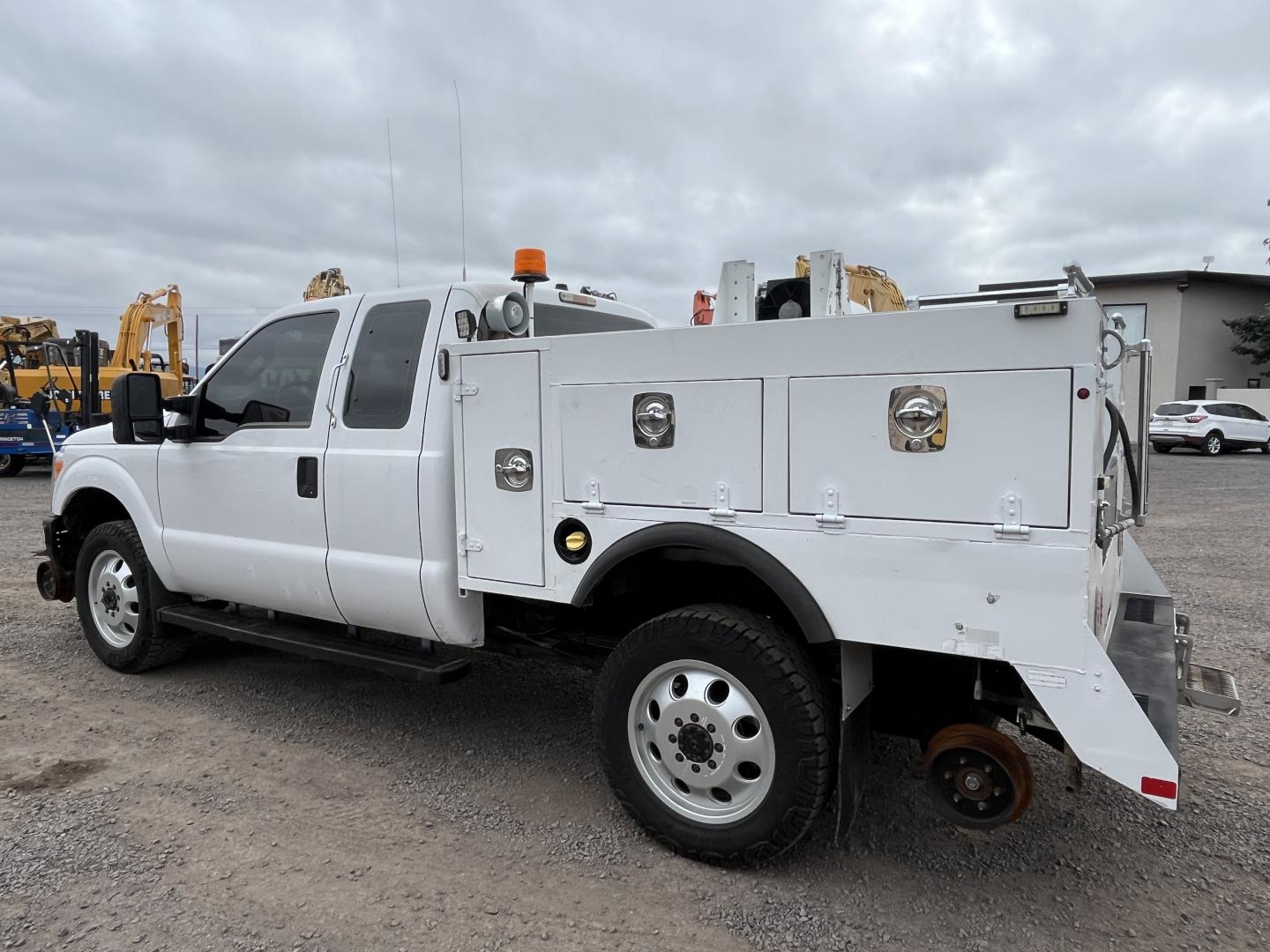 imagenes/INVOICE/2026/19194/Pick_up_high_rail_Ford_F250__16.JPG