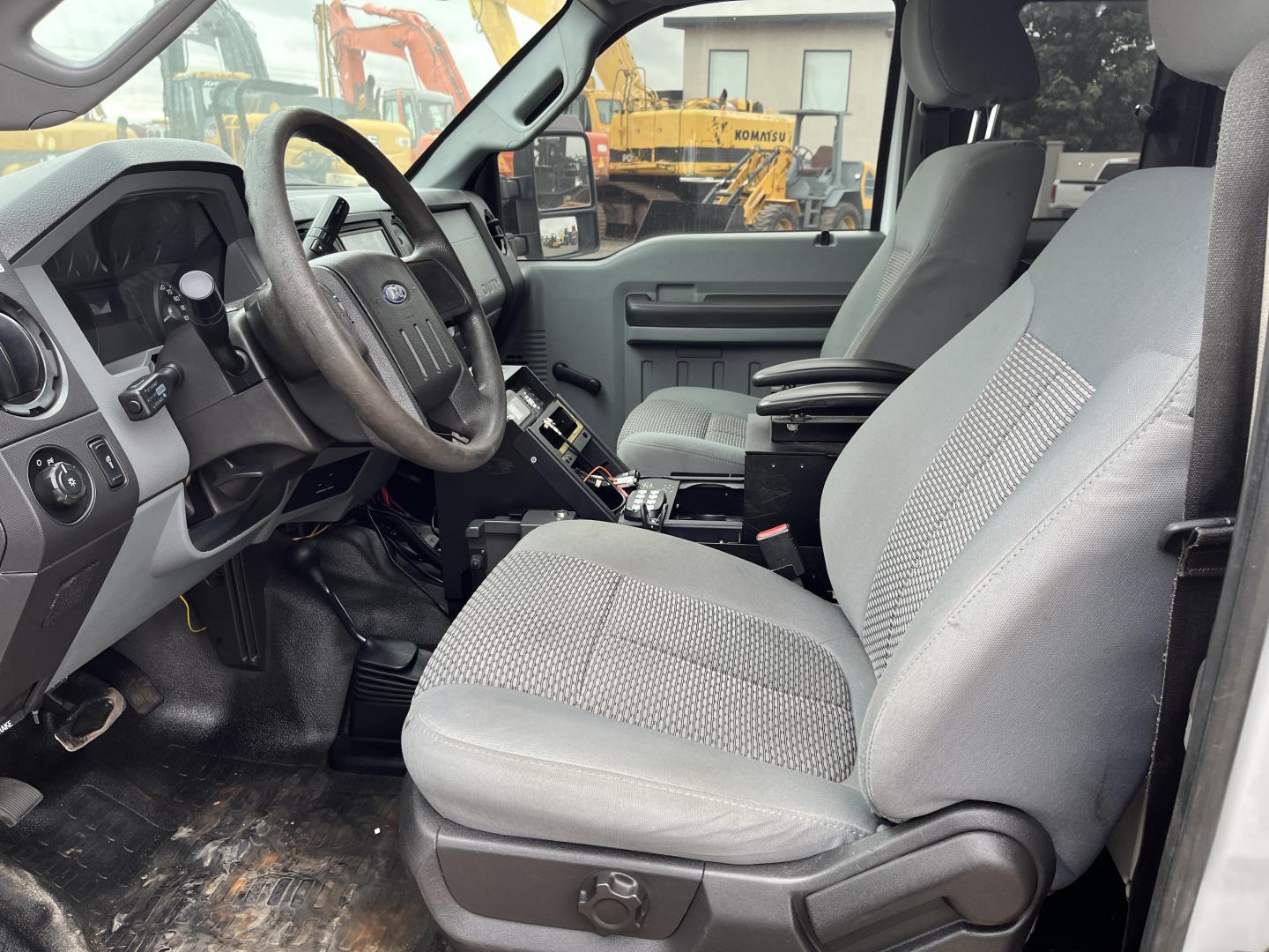 imagenes/INVOICE/2026/19194/Pick_up_high_rail_Ford_F250__51.JPG