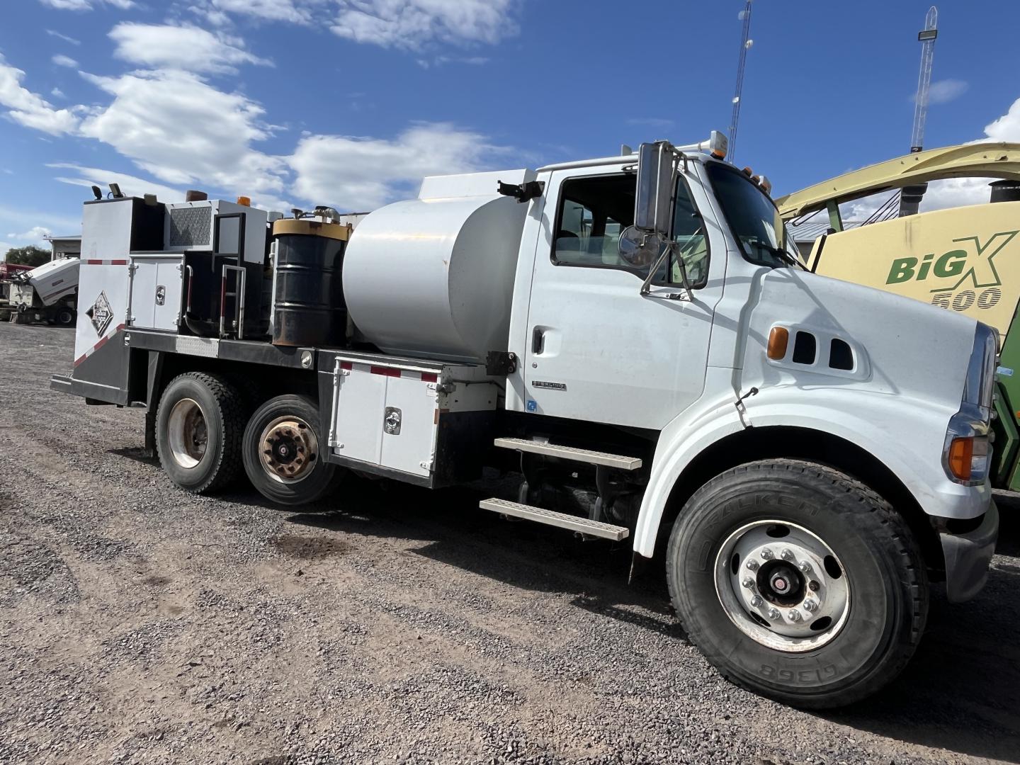 imagenes/INVOICE/2026/19209/Camion_de_servicio_Sterling_L7500_1.JPG
