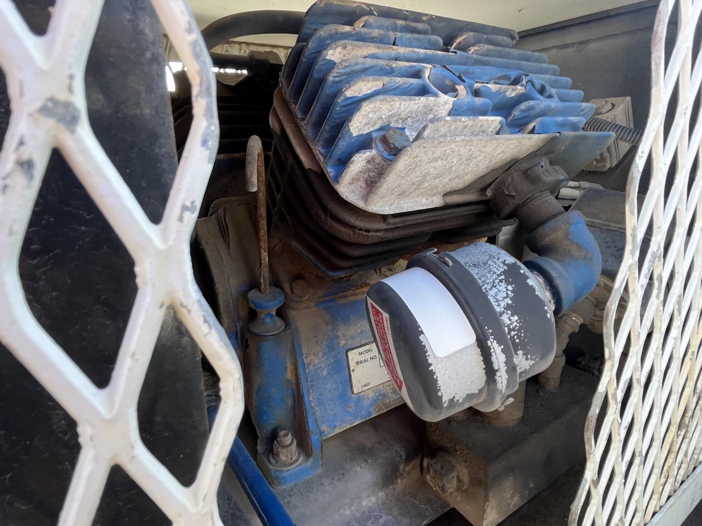 imagenes/INVOICE/2026/19209/Camion_de_servicio_Sterling_L7500_41.JPG