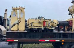 Camion Mack MR688S con bomba de alta presion