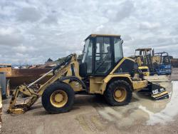 Cargador frontal Caterpilar 908