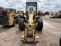Cargador frontal Caterpilar 908