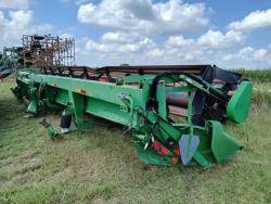 Cabezal John Deere 936D