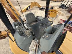 Retroexcavadora Caterpillar 420D