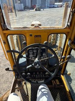 Motoconformadora John Deere 570A