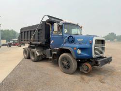 Rotator dump truck high rail Ford L8000